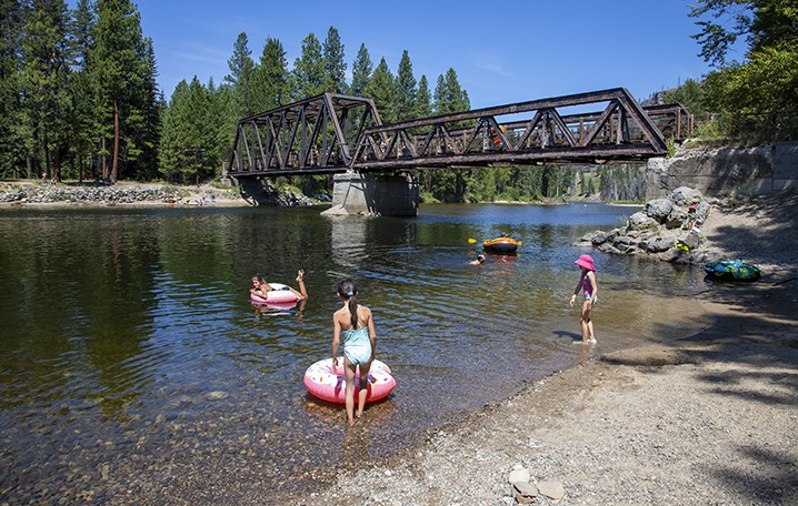 Water activities, Kettle River Recreation Area, near Rock Creek, summer, Boundary, activities, Darren Robinson